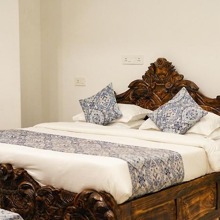 Petal Of Mewar - A Luxury Boutique Hotel Udaipur Buitenkant foto