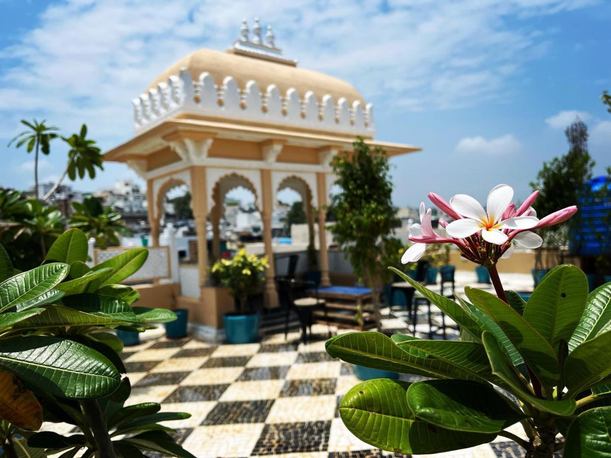 Petal Of Mewar - A Luxury Boutique Hotel Udaipur Buitenkant foto