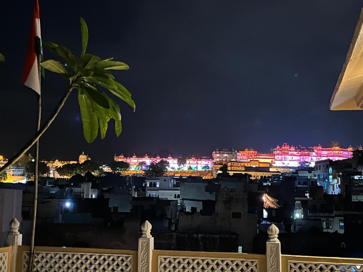 Petal Of Mewar - A Luxury Boutique Hotel Udaipur Buitenkant foto