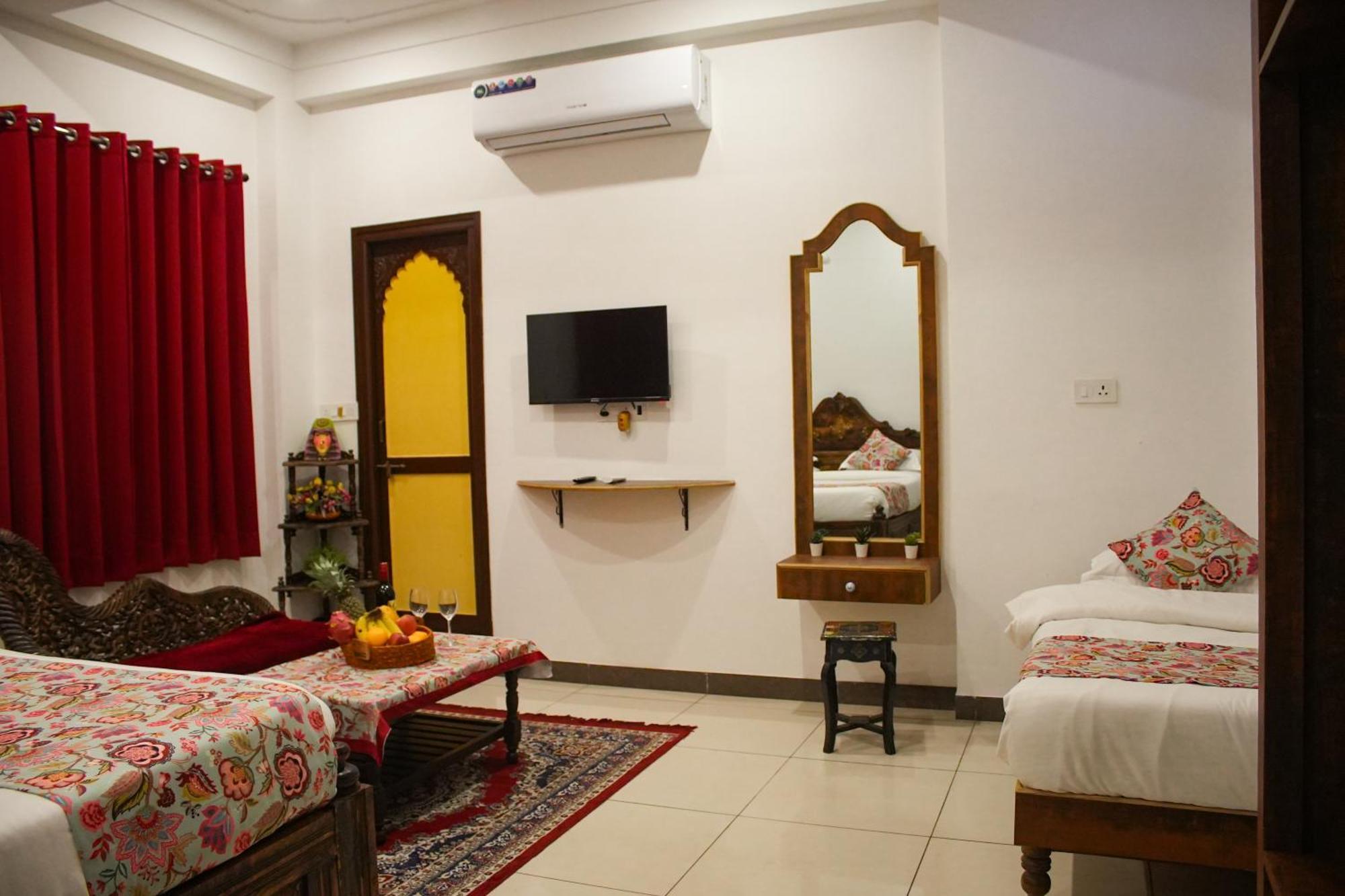 Petal Of Mewar - A Luxury Boutique Hotel Udaipur Buitenkant foto