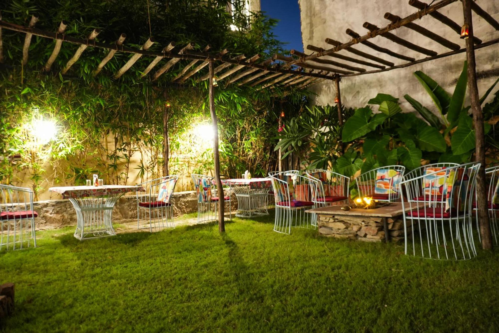 Petal Of Mewar - A Luxury Boutique Hotel Udaipur Buitenkant foto